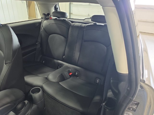 Used 2021 MINI Cooper S FWD image 25