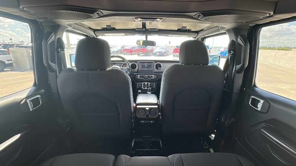 Used 2021 Jeep Wrangler Unlimited Sport image 32