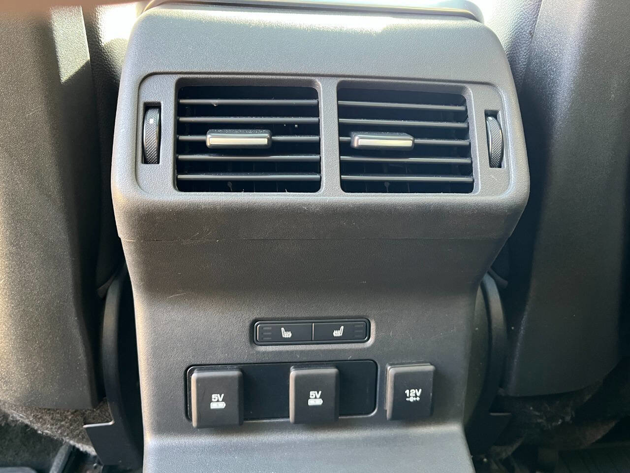 Used 2018 Land Rover Range Rover Velar S image 16