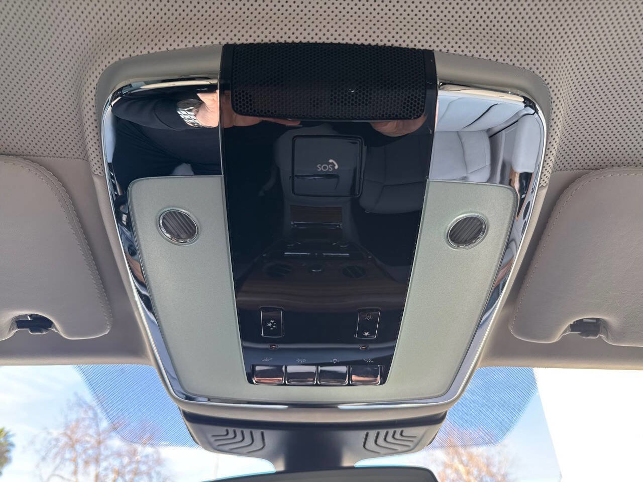 Used 2018 Rolls-Royce Phantom Sedan image 47