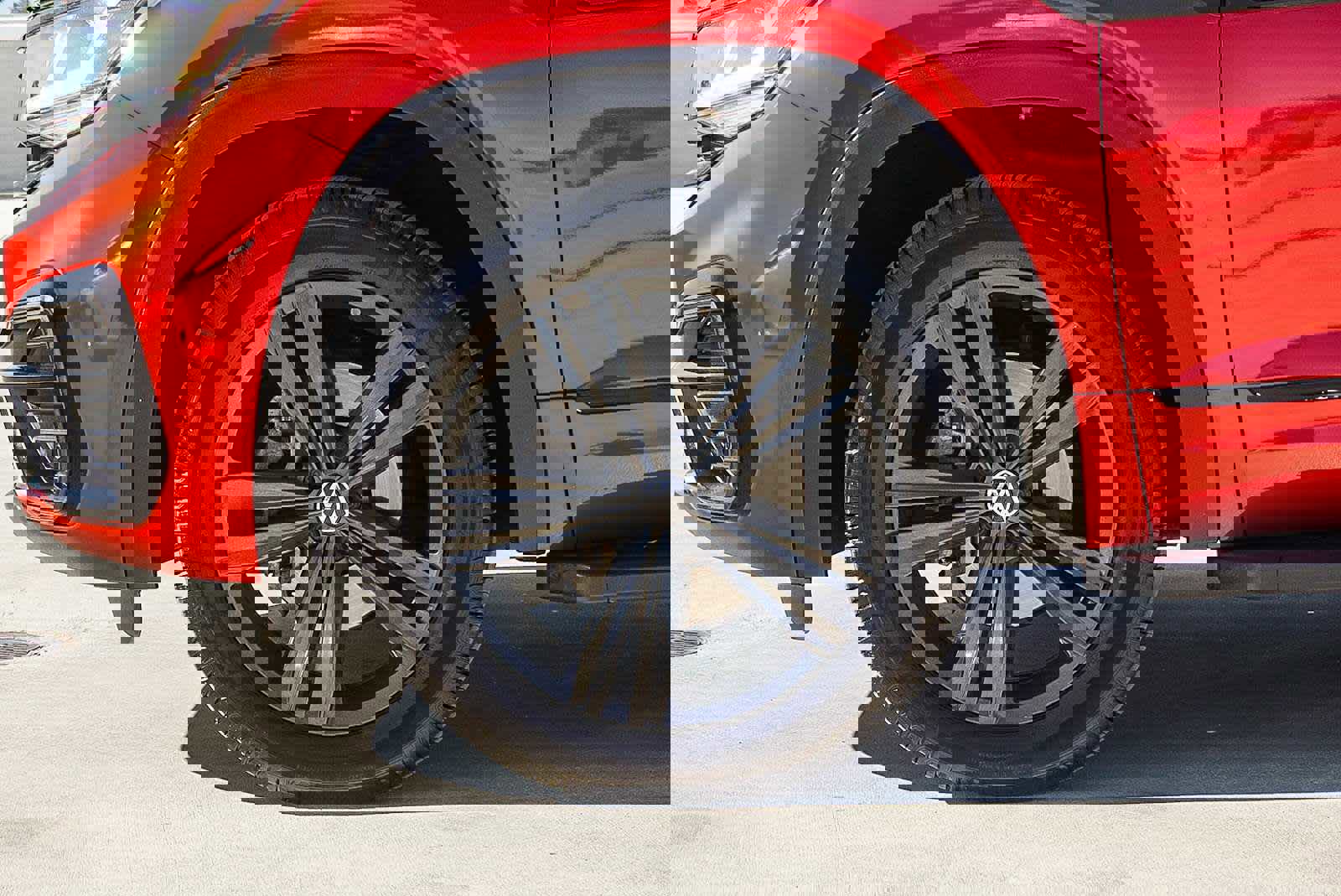 Used 2020 Volkswagen Atlas Cross Sport SE w/ Panoramic Sunroof Package image 9