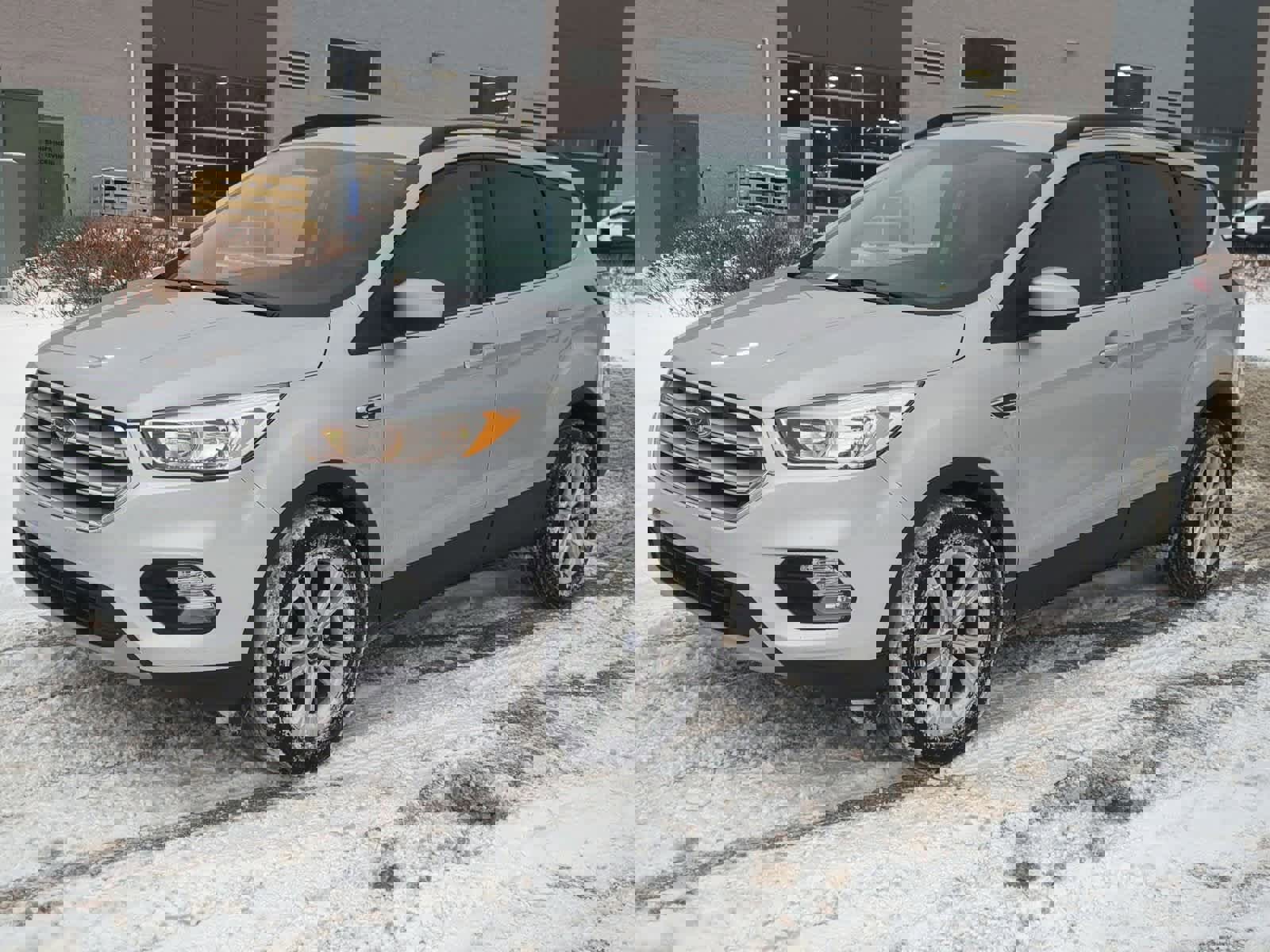 Used 2018 Ford Escape SE image 4
