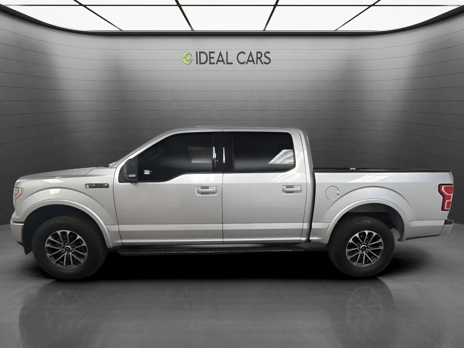 Used 2018 Ford F150 XLT w/ Equipment Group 302A Luxury AWD/4WD image 8
