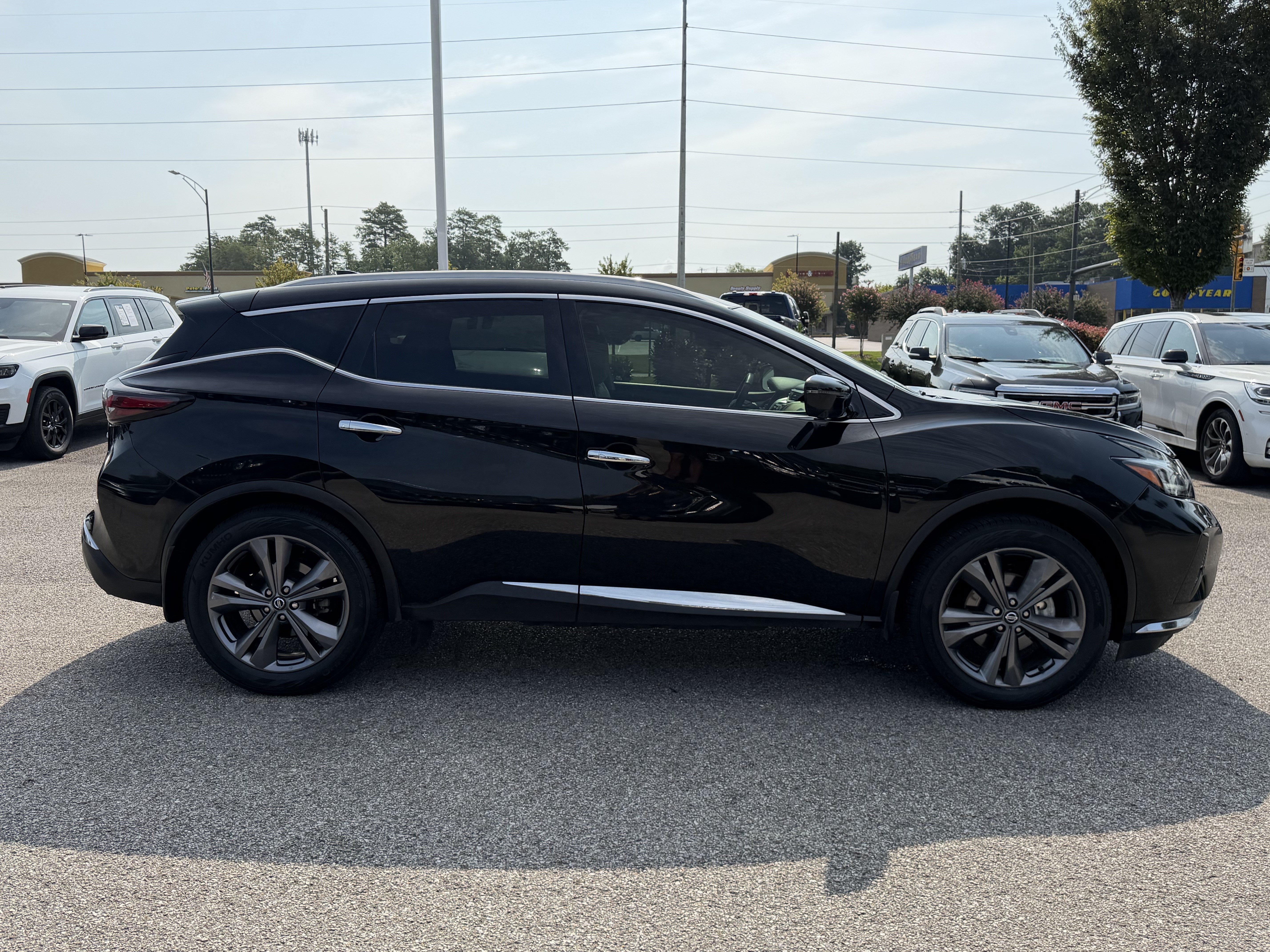 Used 2022 Nissan Murano Platinum w/ Cargo Package FWD image 11