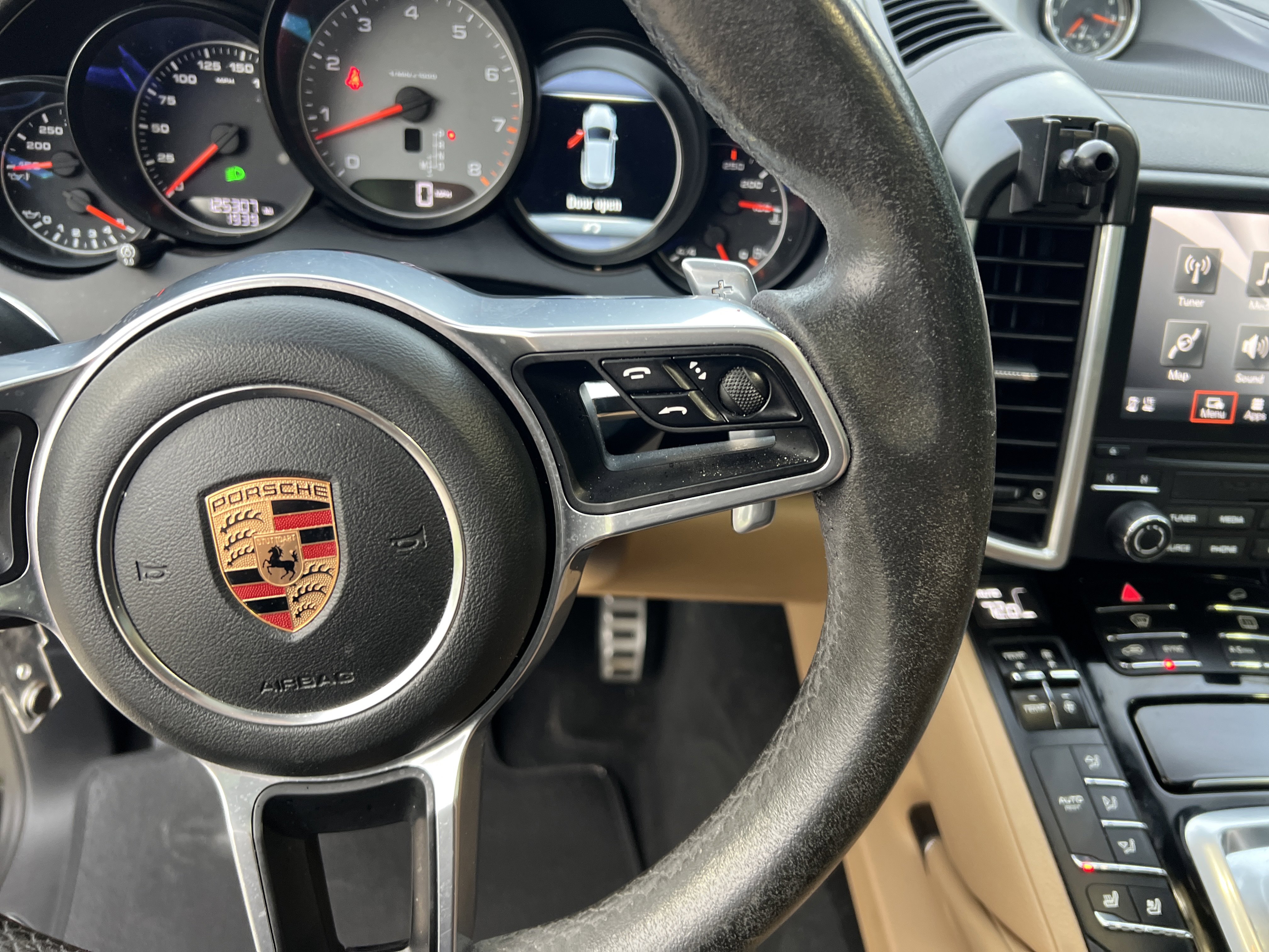 Used 2018 Porsche Cayenne S AWD/4WD image 16