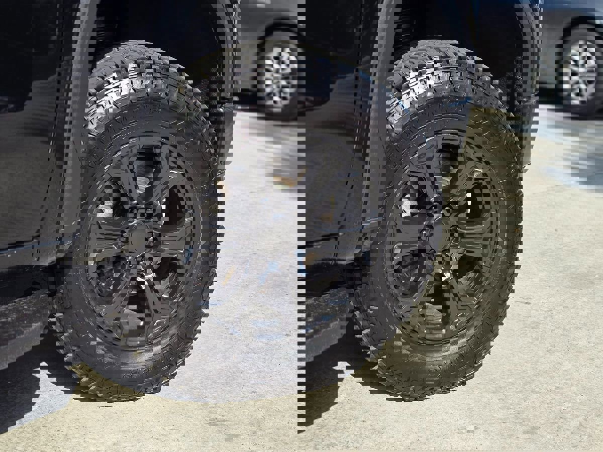 Used 2021 GMC Sierra 1500 SLT image 14