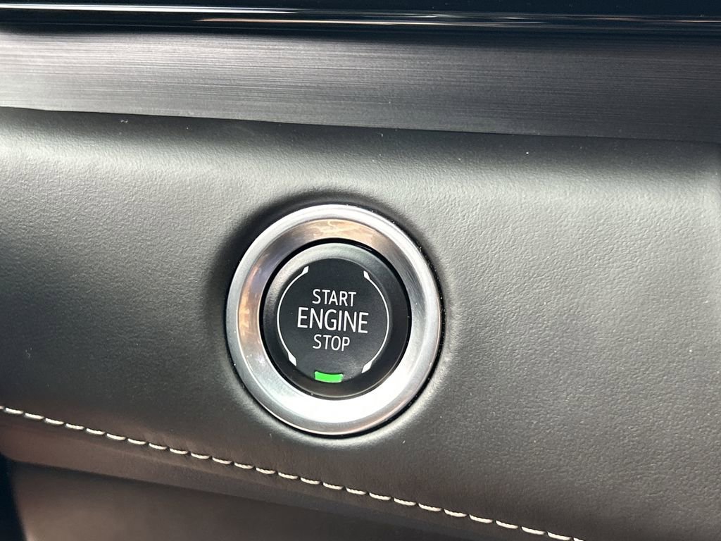 Certified 2024 Cadillac Escalade V w/ LPO, ONYX Package AWD/4WD image 30