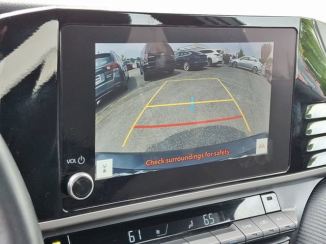 Used 2025 Toyota Camry SE FWD image 17