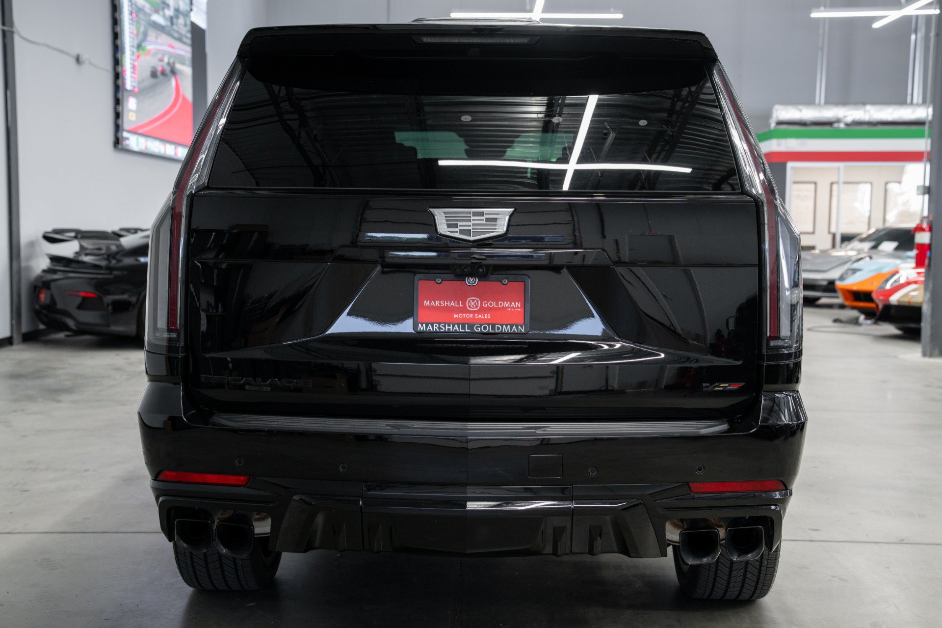 Used 2025 Cadillac Escalade V w/ LPO, ONYX Package AWD/4WD image 7