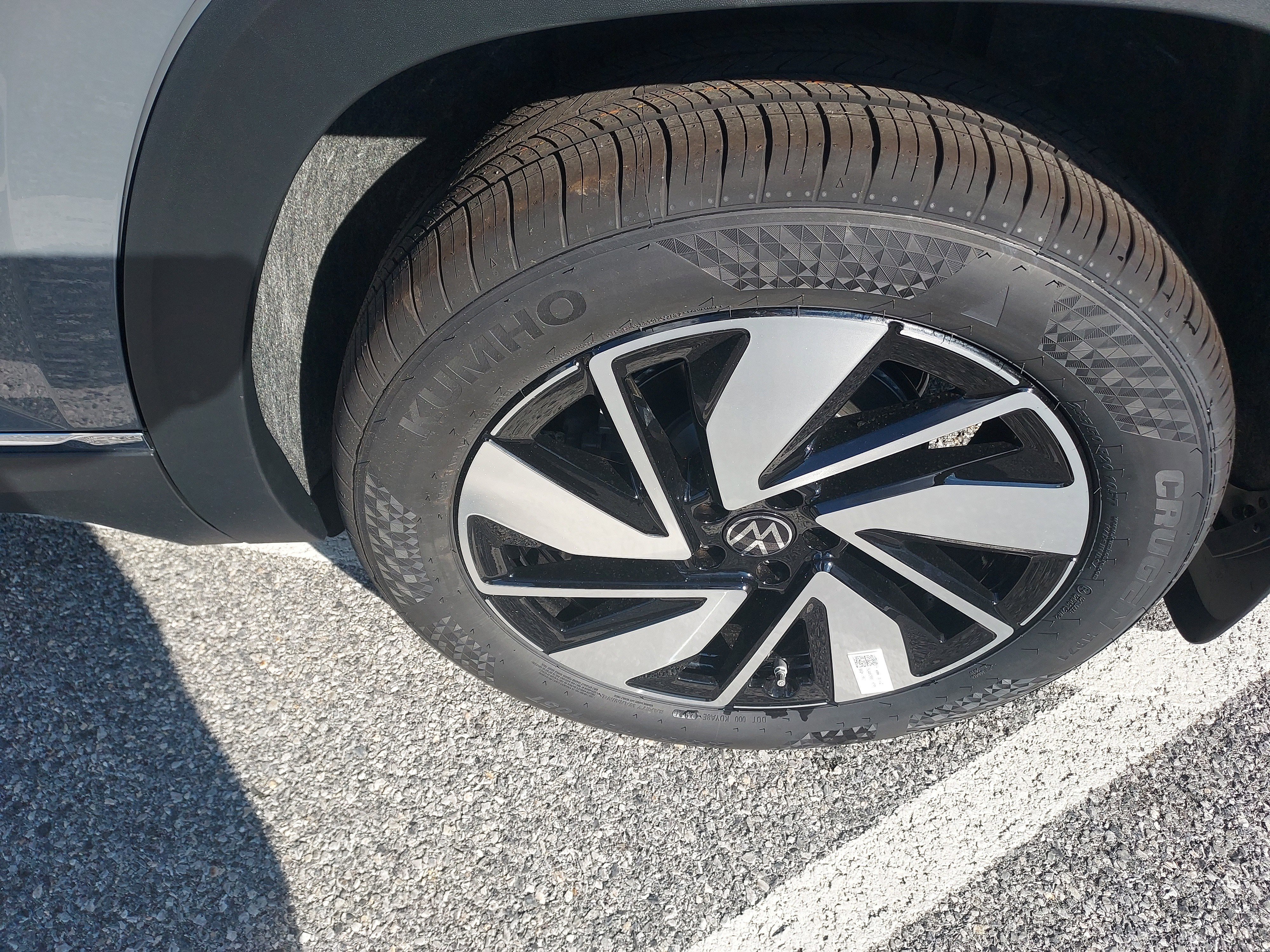 New 2026 Volkswagen Atlas SEL image 10