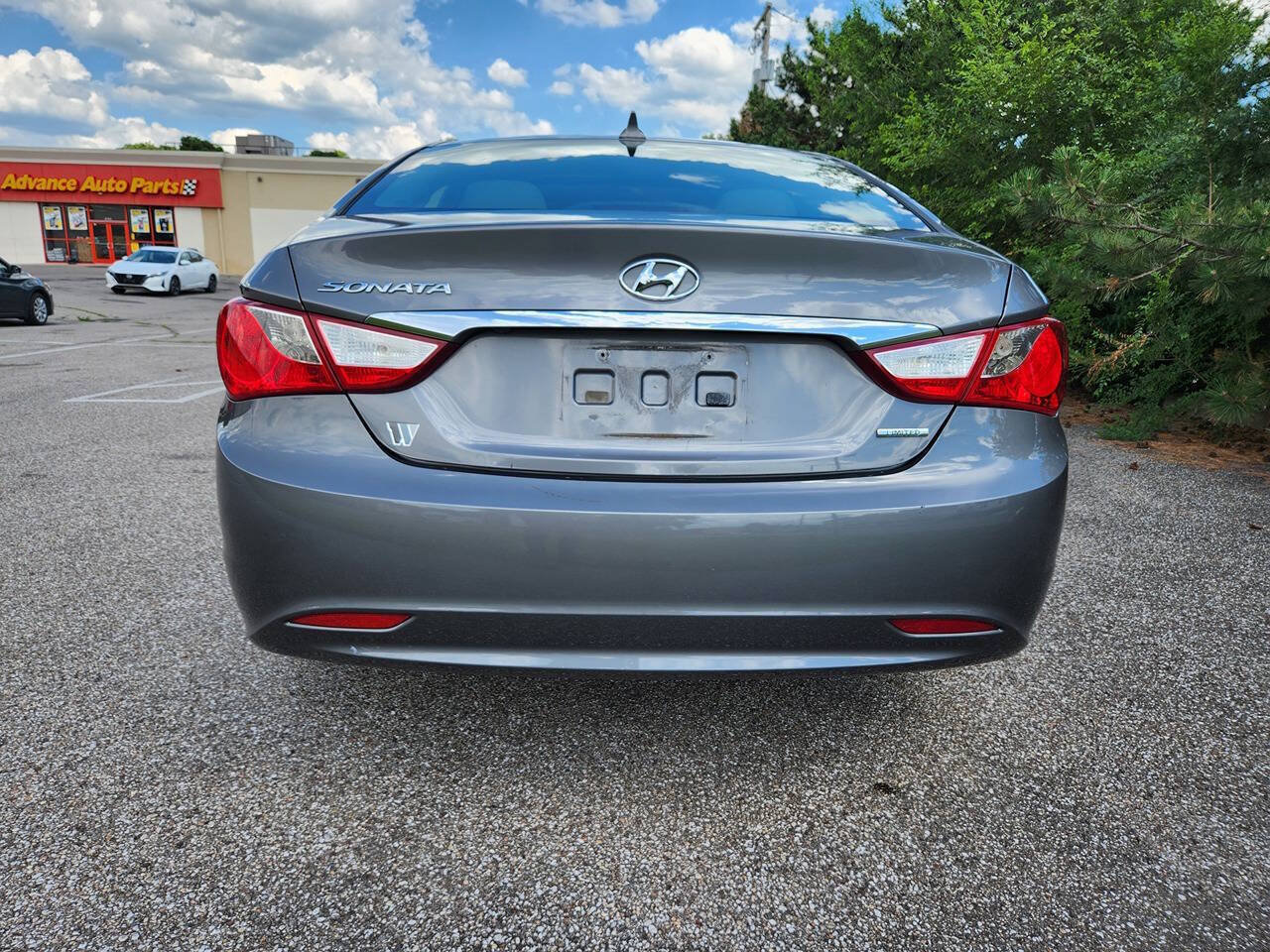 Used 2011 Hyundai Sonata Limited FWD image 3