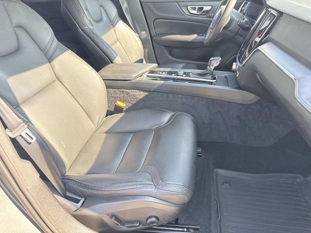 Used 2020 Volvo V60 T5 Cross Country w/ Protection Package Premier image 8