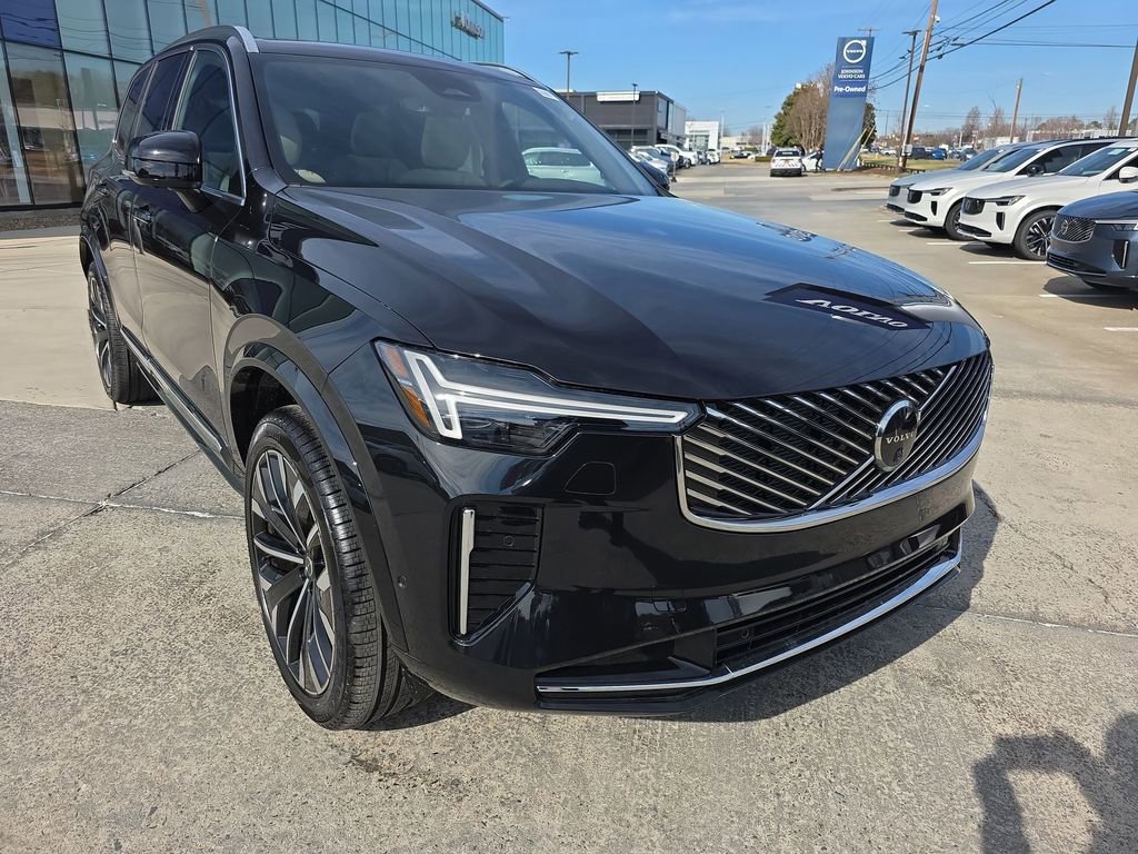 New 2026 Volvo XC90 B6 Plus w/ Protection Package Premier image 3