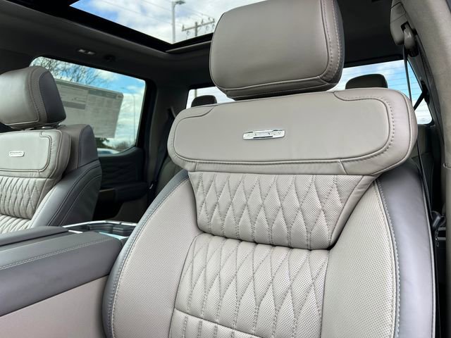 New 2026 Ford F450 Platinum w/ Platinum Plus Package image 25