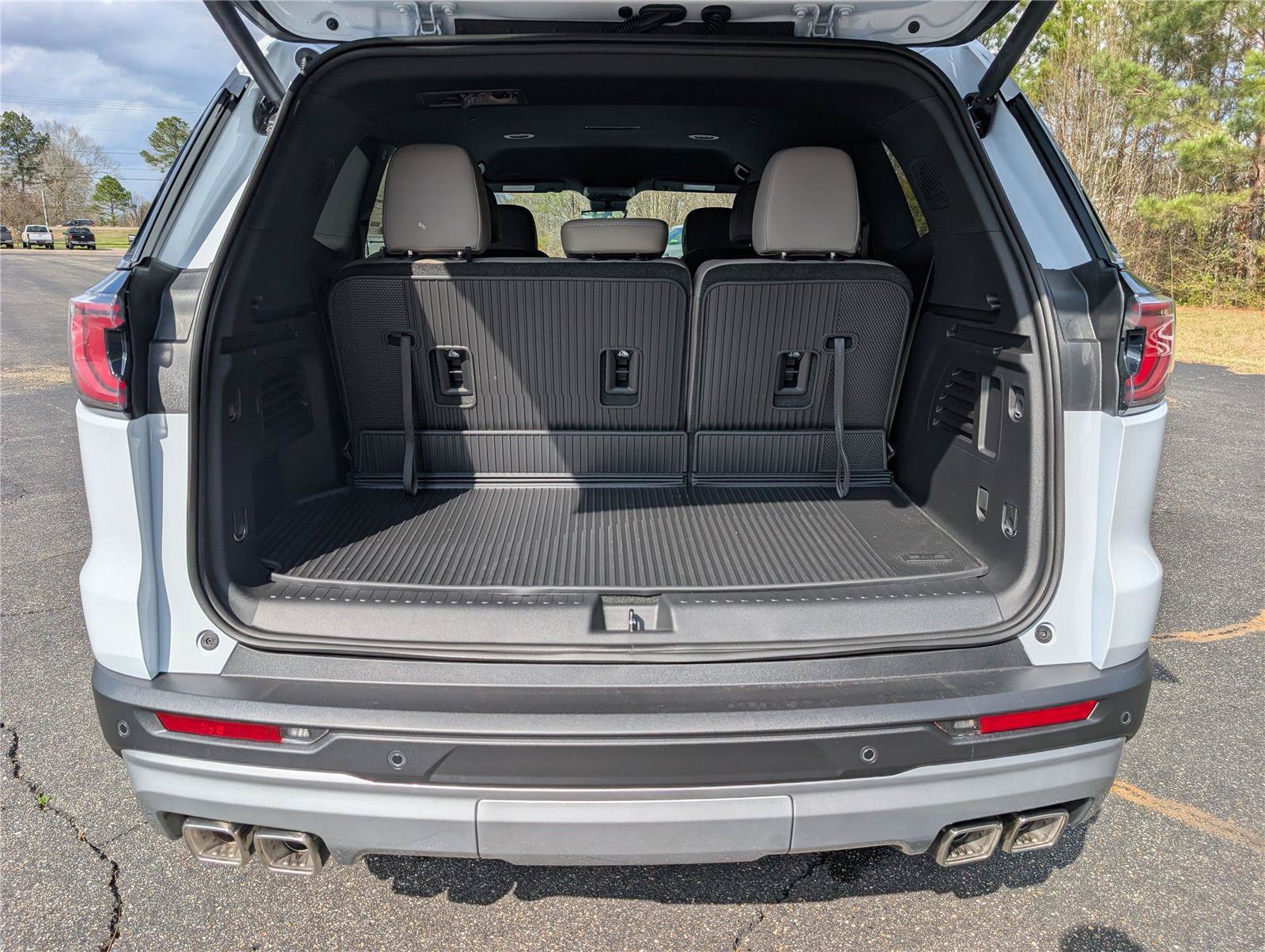 New 2026 GMC Acadia Elevation w/ Elevation Premium Package FWD image 34