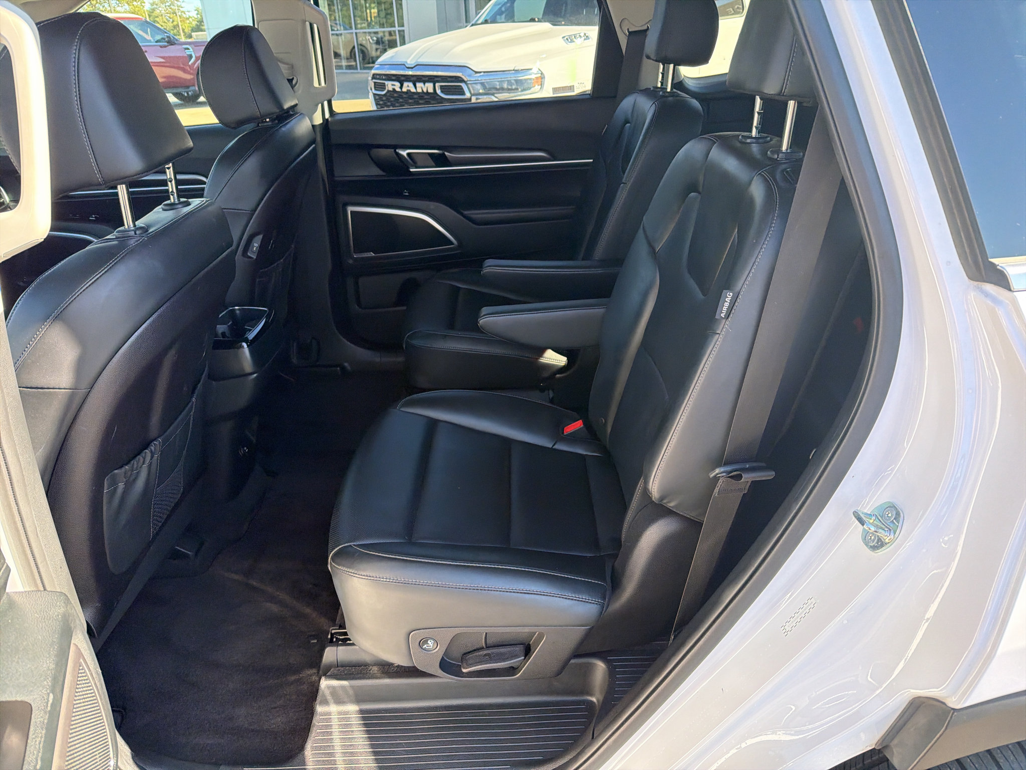 Used 2025 Kia Telluride S AWD/4WD image 13