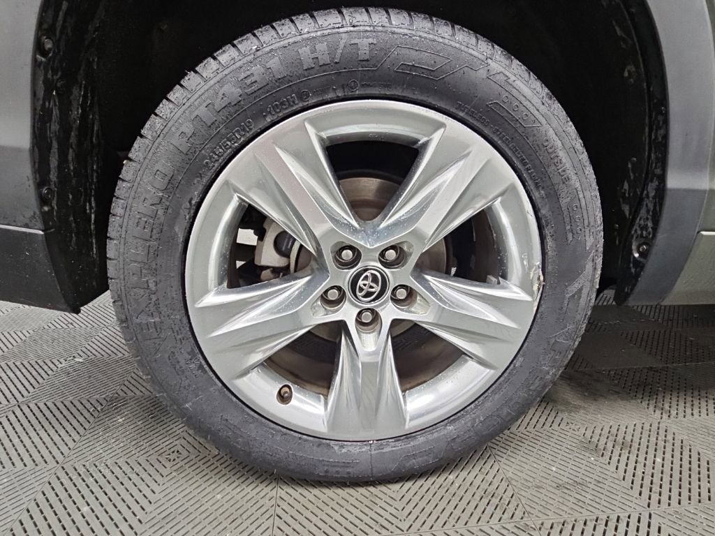 Used 2016 Toyota Highlander Limited FWD image 52