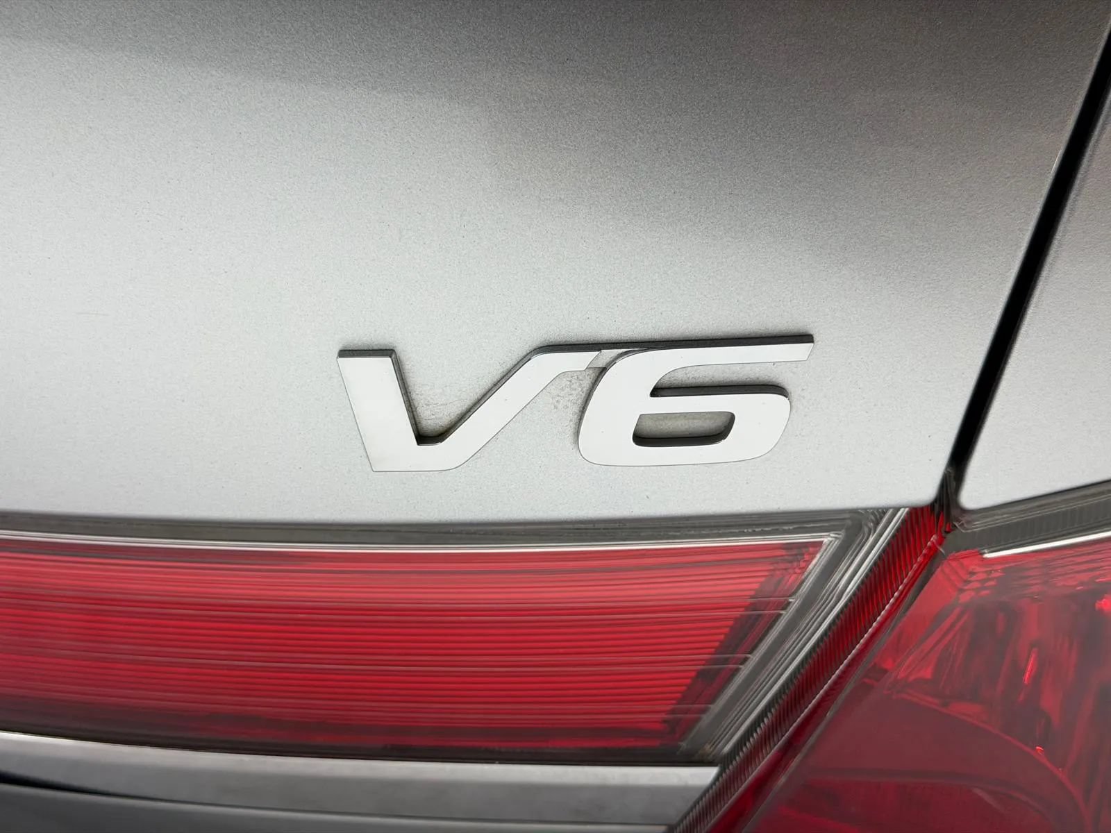Used 2012 Honda Accord EX-L image 9