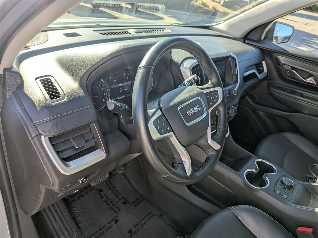 Used 2024 GMC Terrain SLT image 13