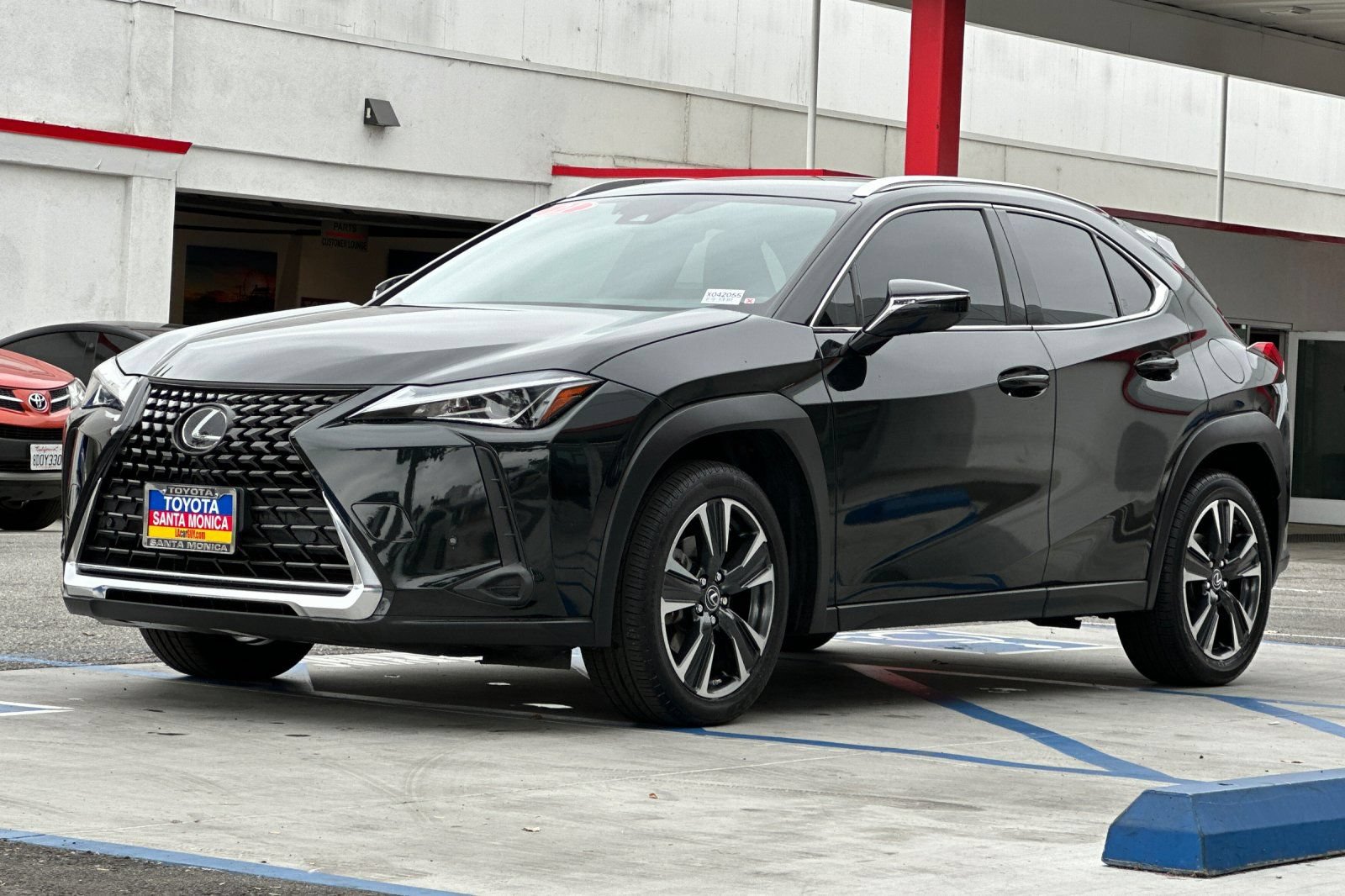 Used 2021 Lexus UX 200 w/ Accessory Package (Z2) FWD image 8