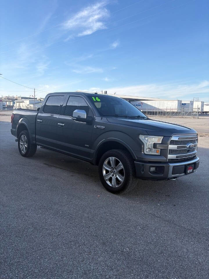 Used 2016 Ford F150 Platinum w/ Equipment Group 701A Luxury AWD/4WD image 2