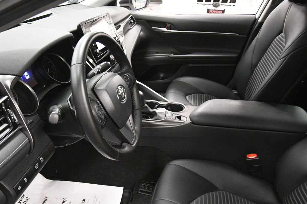Used 2023 Toyota Camry SE AWD/4WD image 19