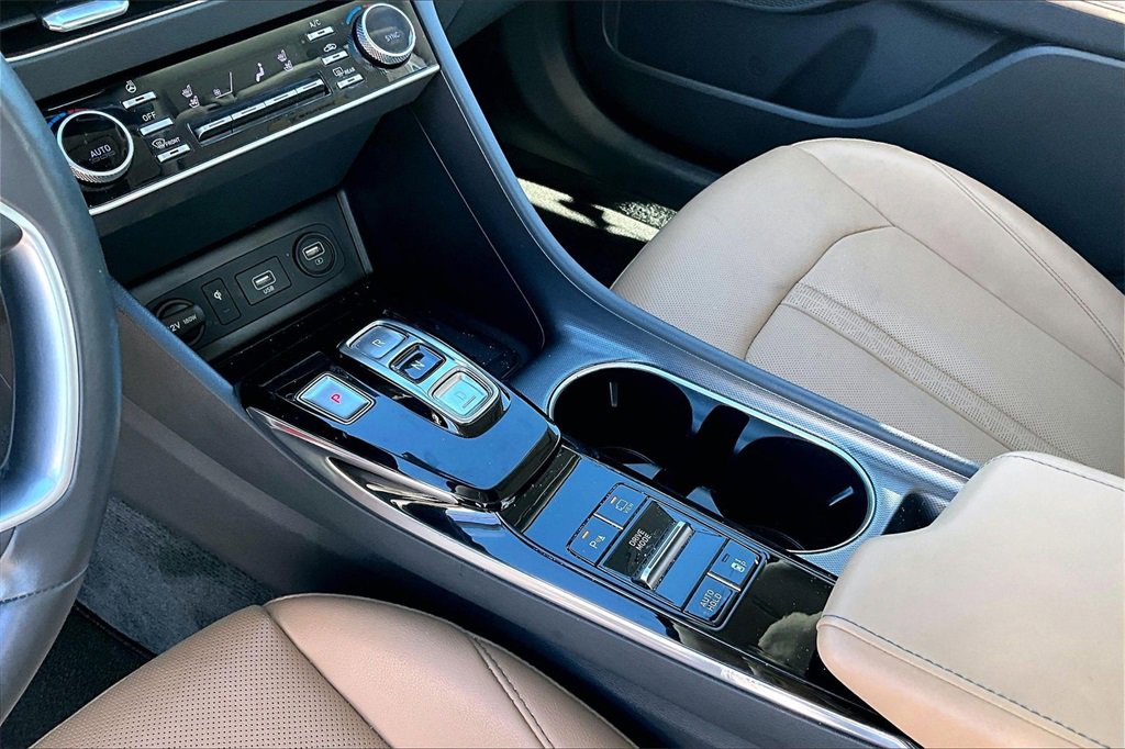 Used 2022 Hyundai Sonata Limited w/ Cargo Package image 10