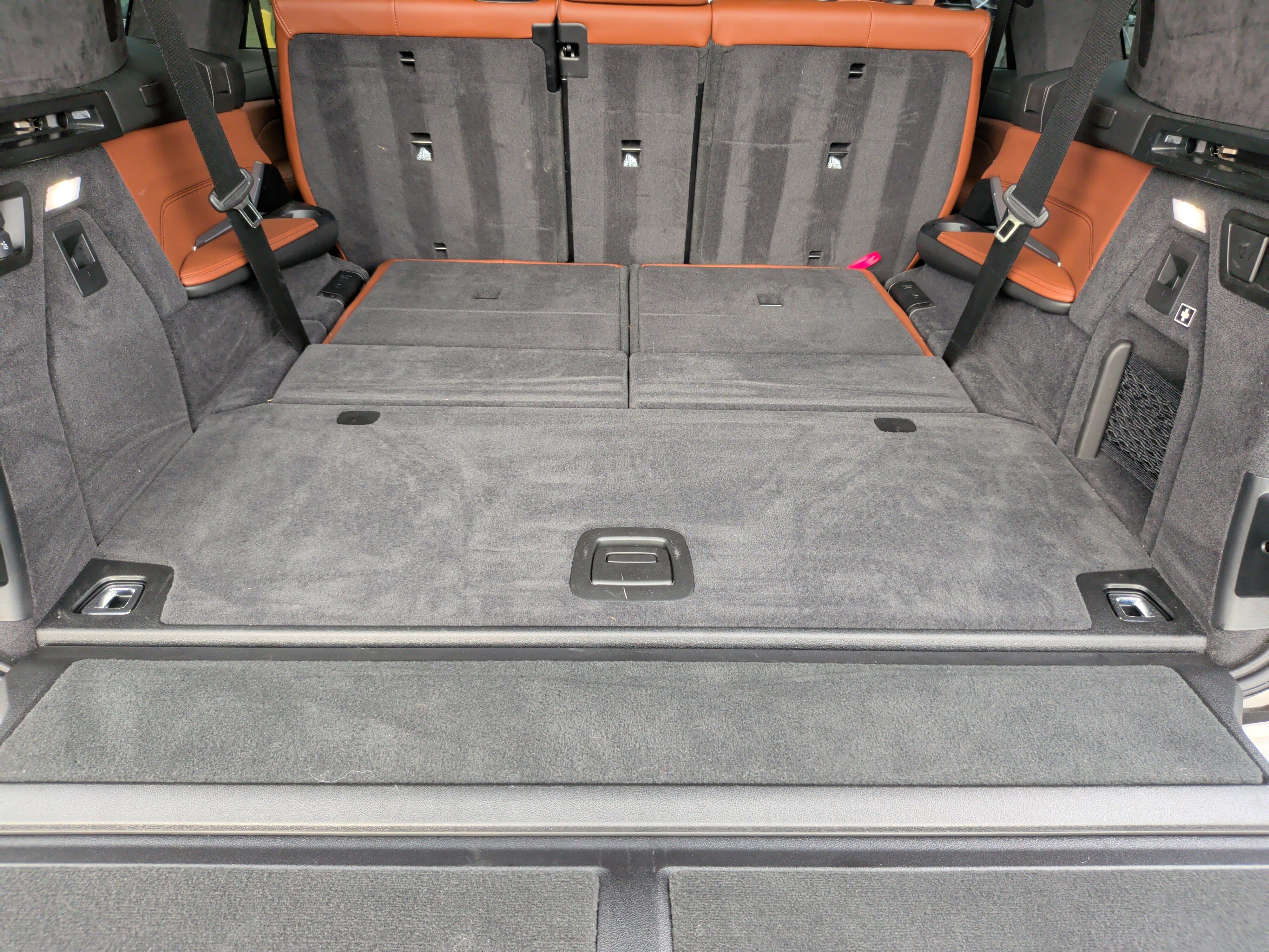 Certified 2024 BMW X7 xDrive40i w/ M Sport Package image 46