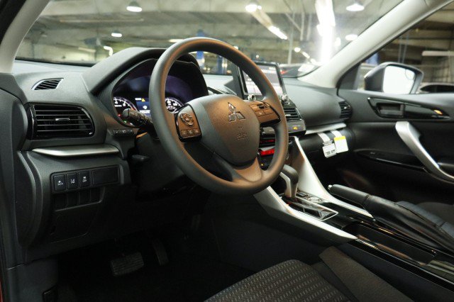 New 2026 Mitsubishi Eclipse Cross LE AWD/4WD image 5