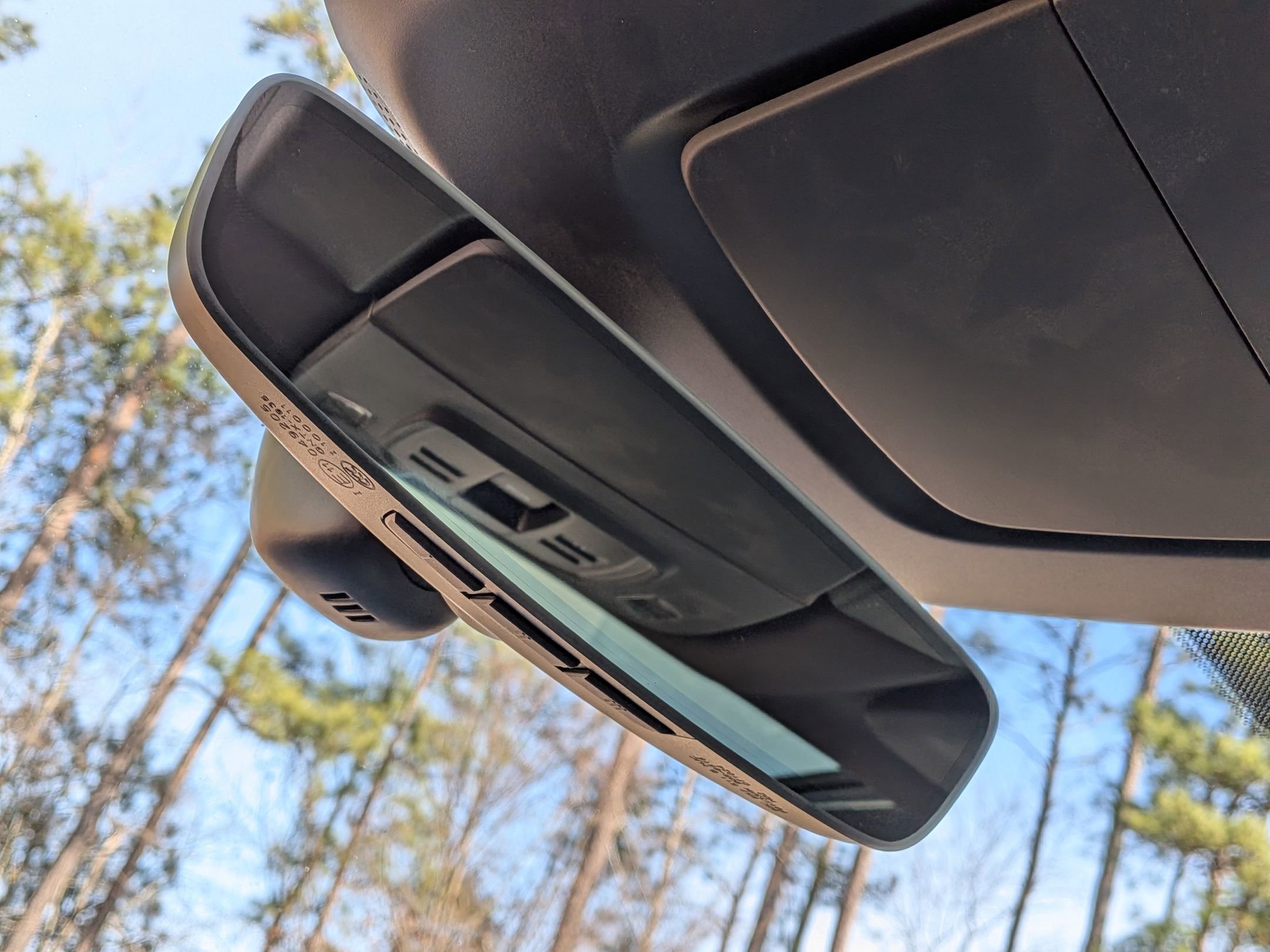 Certified 2025 Porsche Macan 4S Electric AWD/4WD image 19