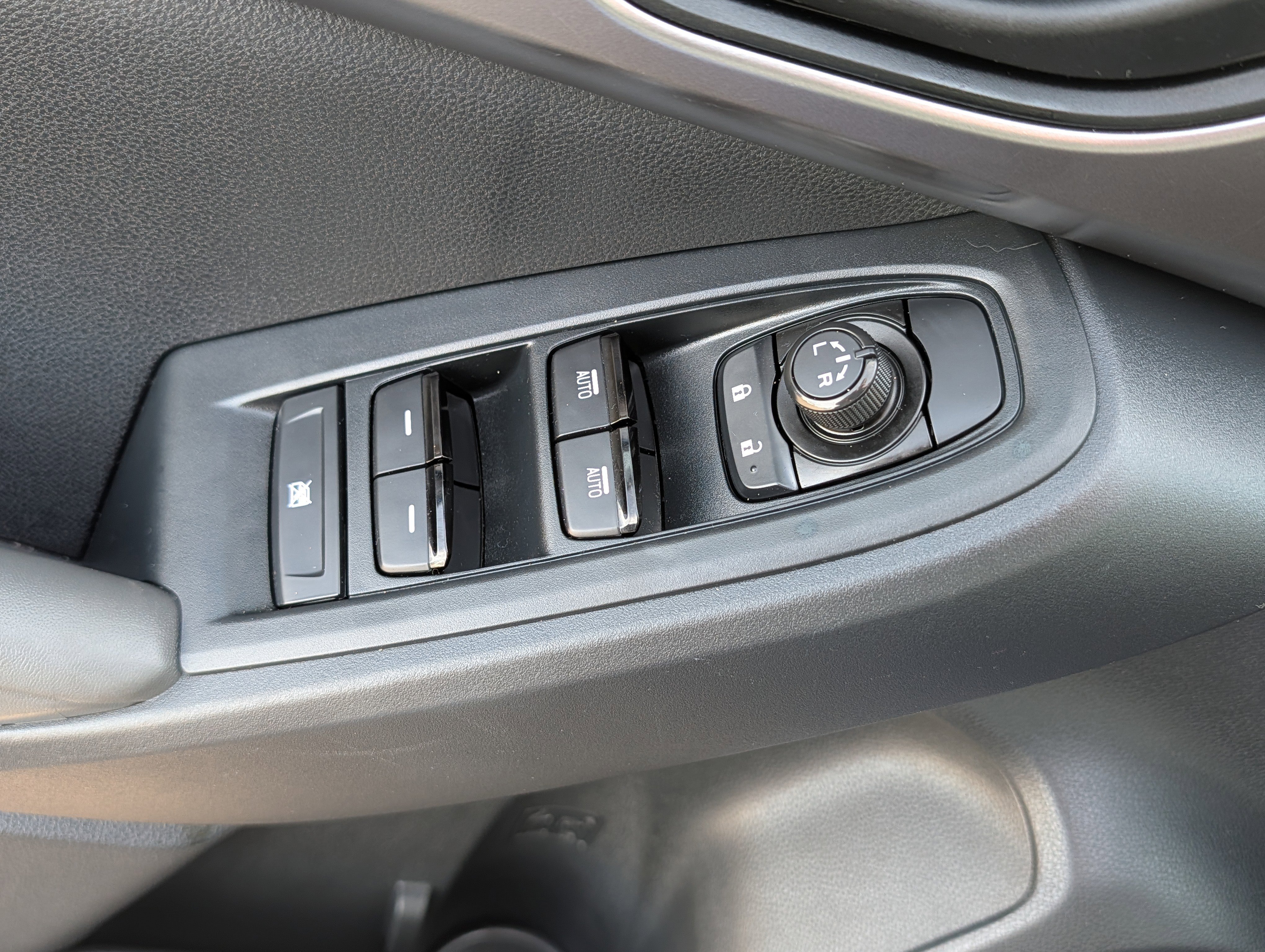 Certified 2025 Subaru Impreza 2.0i image 19