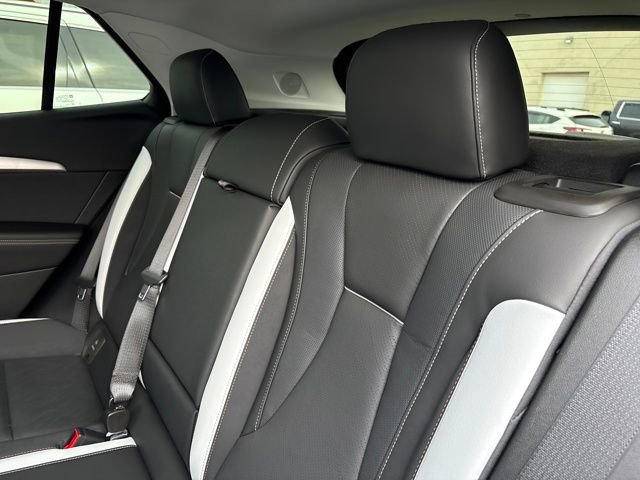 Used 2025 Buick Envision Sport Touring image 9