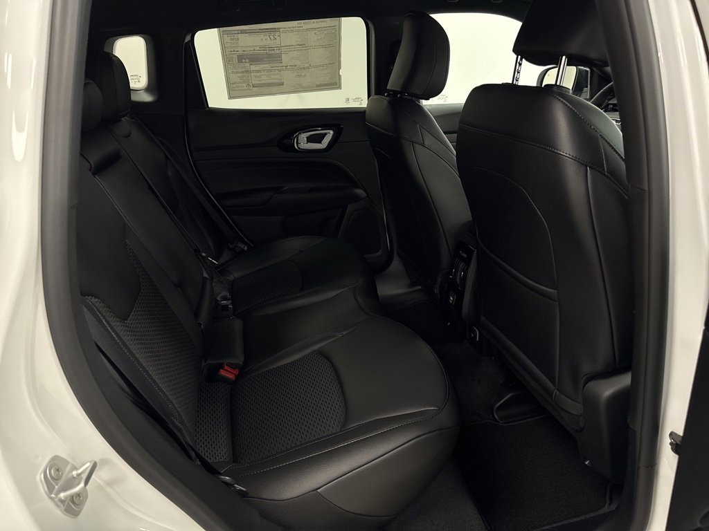 New 2025 Jeep Compass Latitude w/ Altitude Special Edition image 28