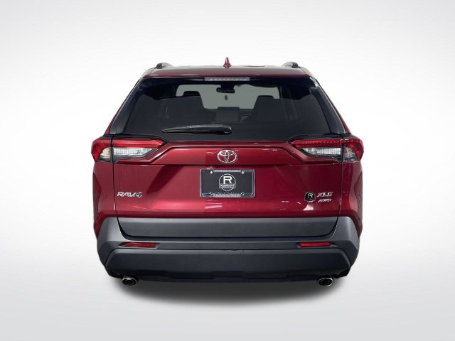 Used 2021 Toyota RAV4 XLE AWD/4WD image 14