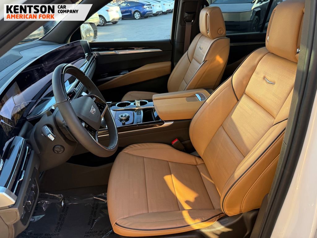 Used 2025 Cadillac Escalade Premium Luxury image 36