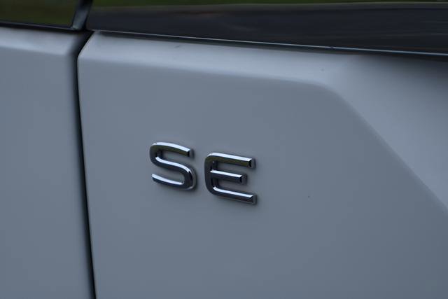 Certified 2025 Volkswagen Atlas SE FWD image 8
