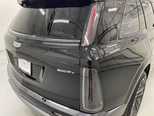 New 2026 Cadillac Vistiq Sport w/ LPO, Floor Liner Package image 17