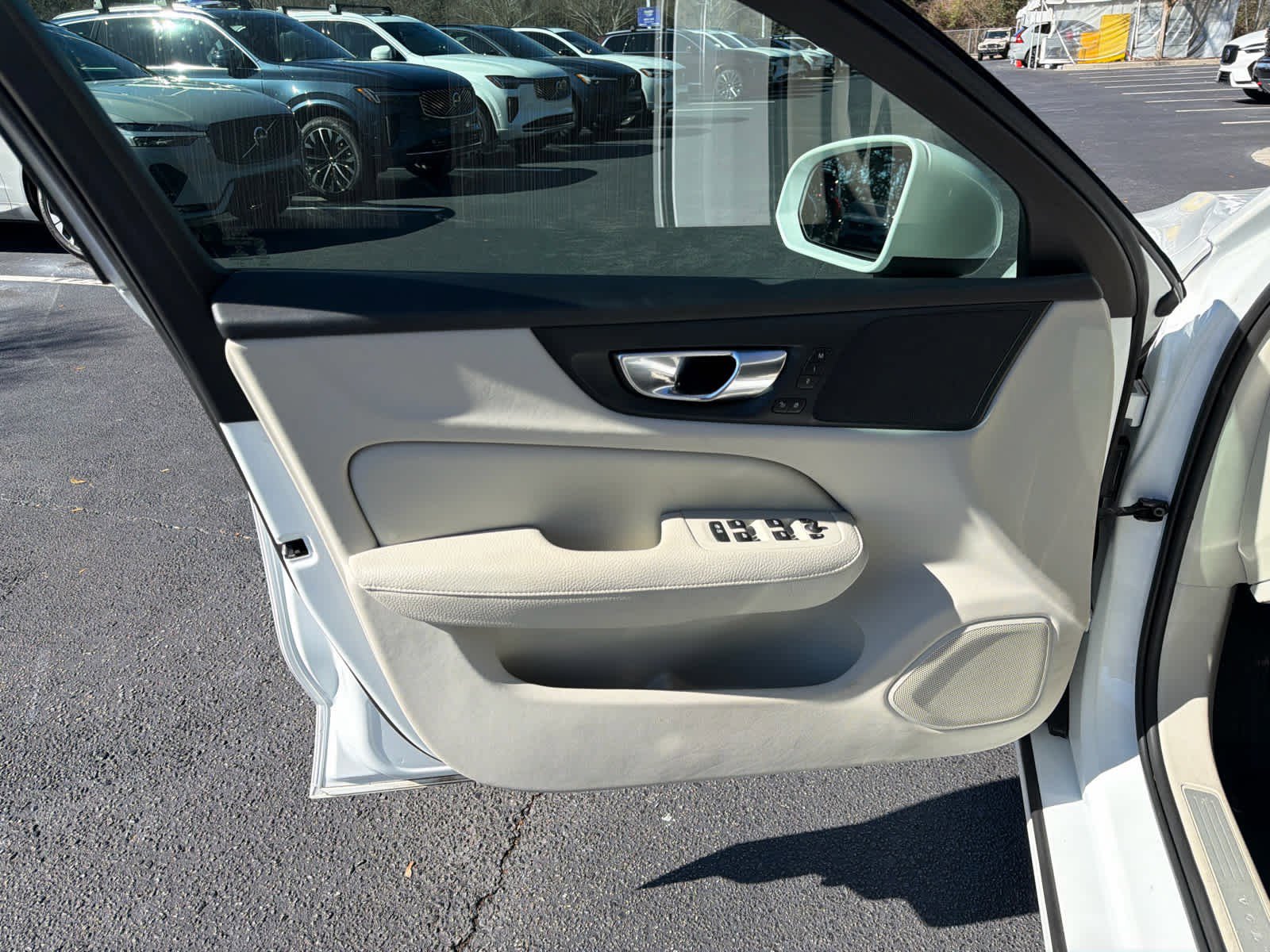 Used 2020 Volvo S60 T5 Momentum w/ Protection Package Premier image 24