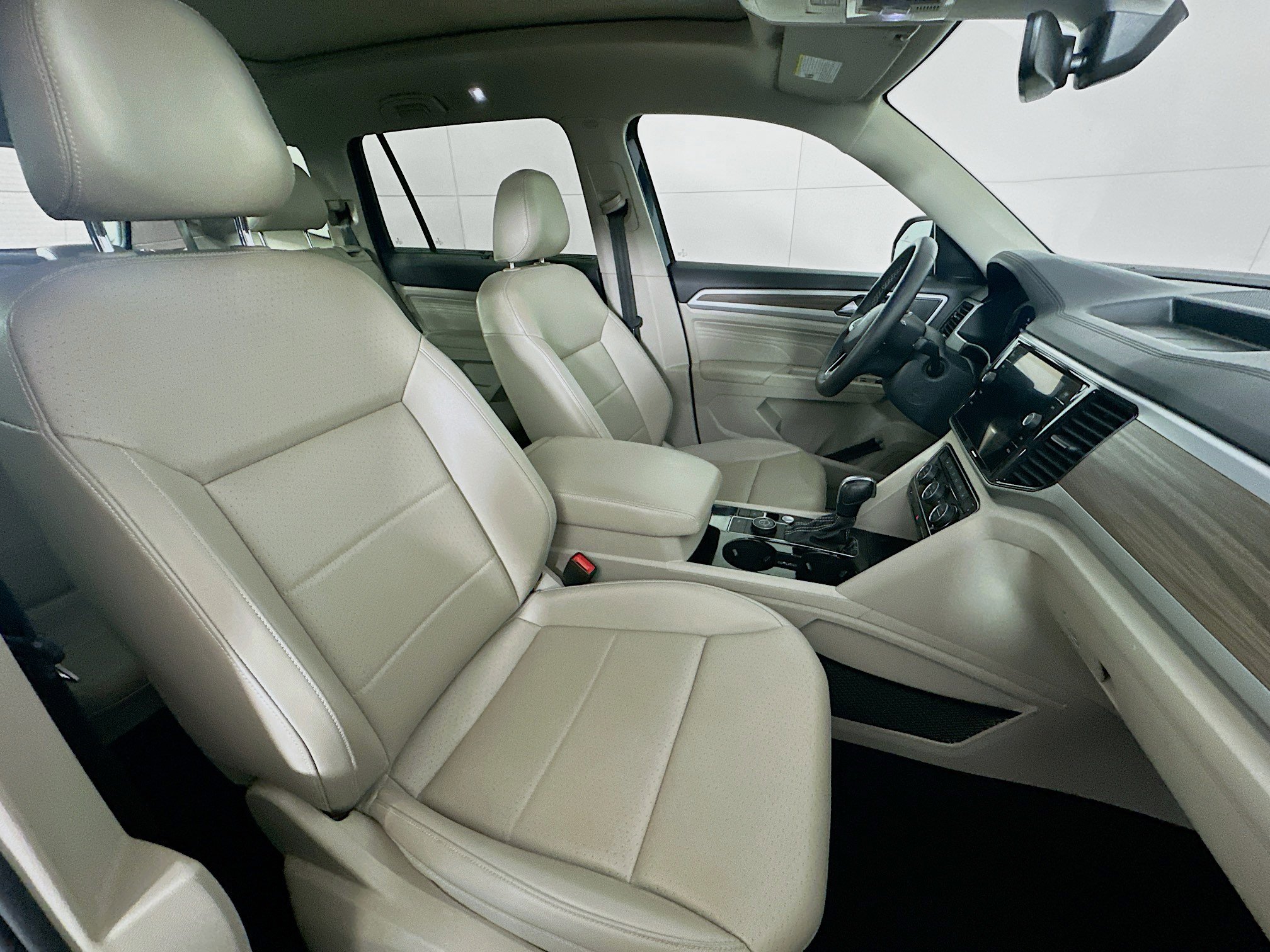 Used 2022 Volkswagen Atlas SEL image 33