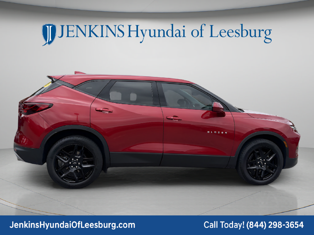 Used 2023 Chevrolet Blazer LT FWD image 5
