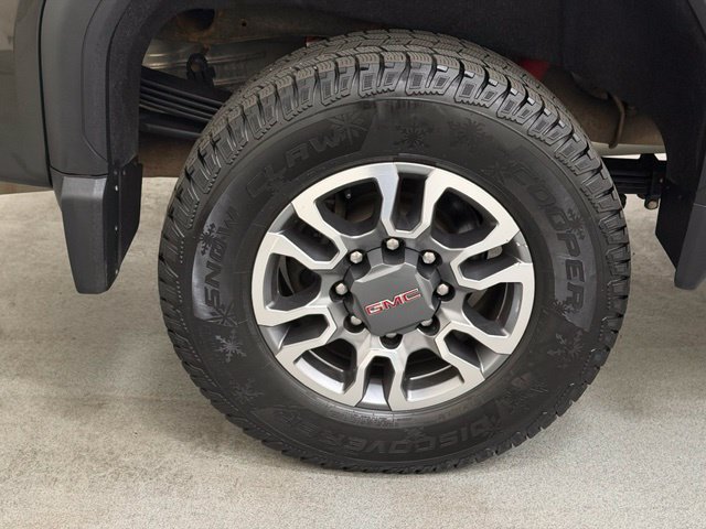 Used 2023 GMC Sierra 2500 AT4 w/ AT4 Preferred Package AWD/4WD image 38