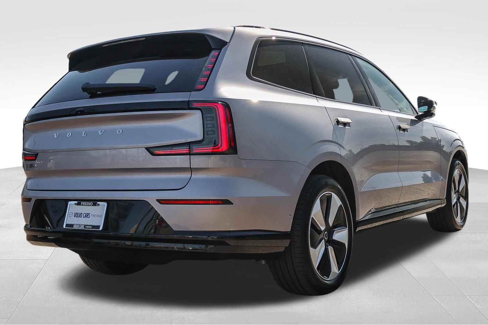 New 2026 Volvo EX90 Plus image 5