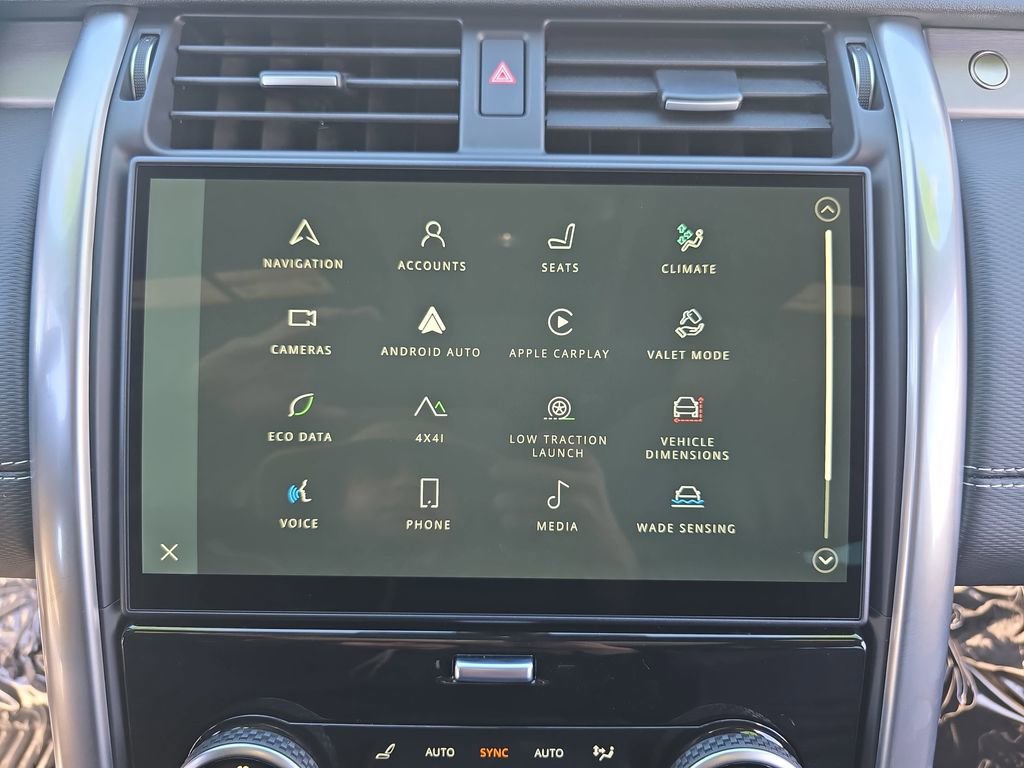 Used 2025 Land Rover Discovery Dynamic SE image 23