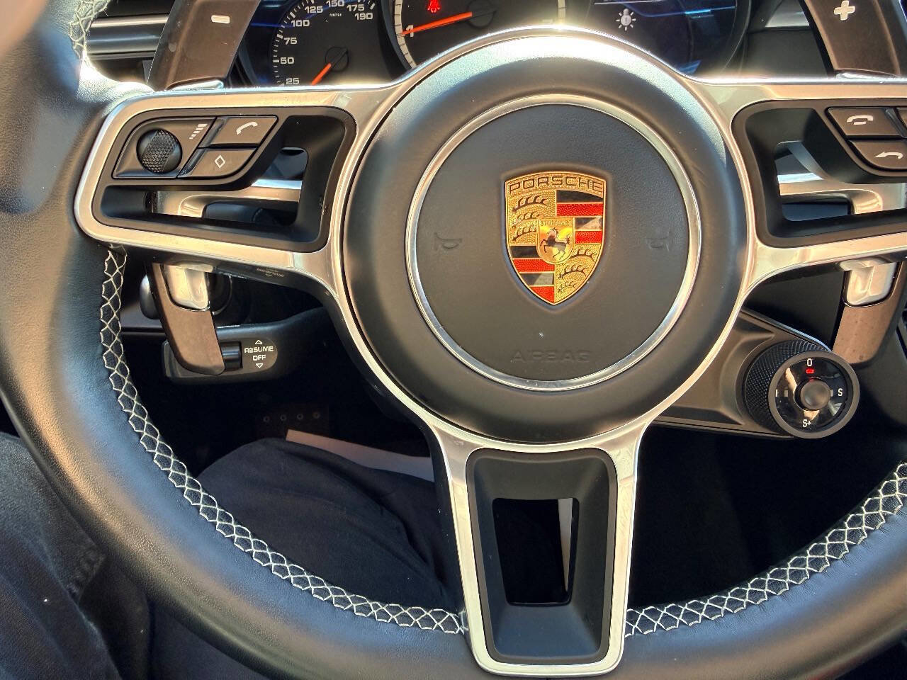 Used 2020 Porsche Macan Turbo image 25