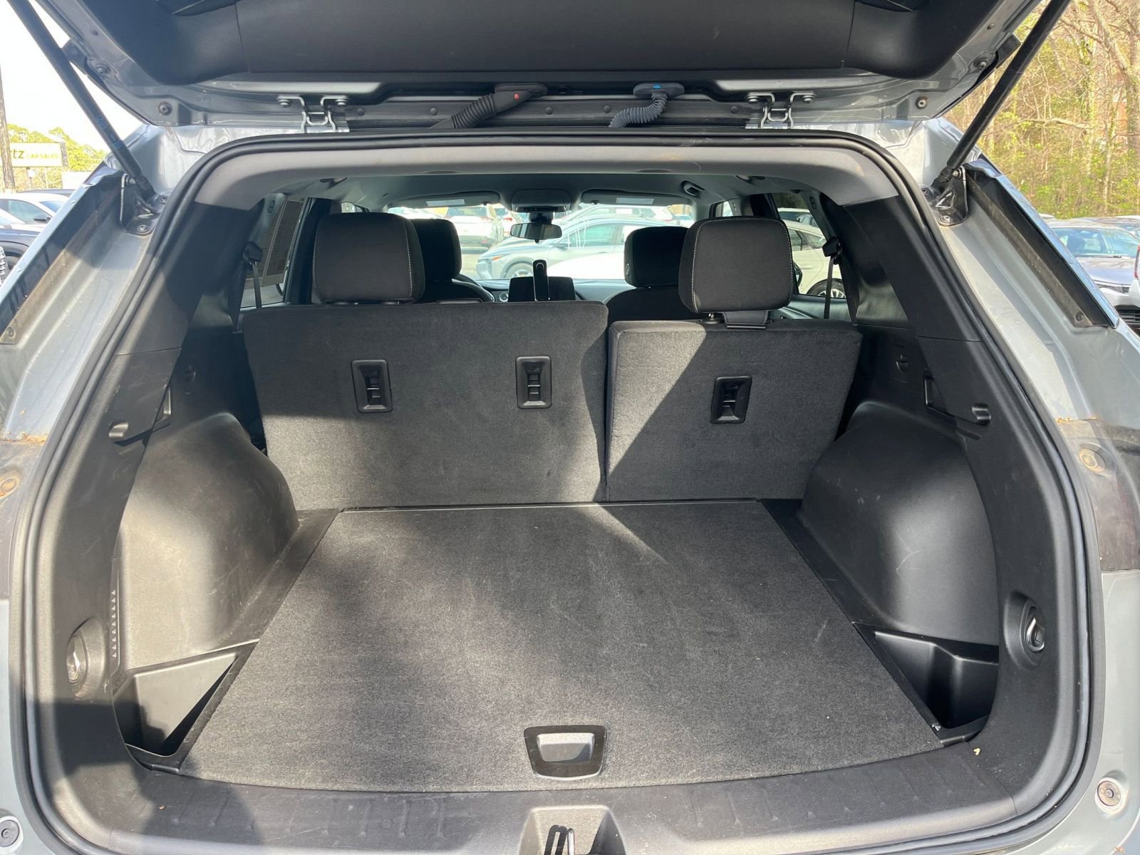 Used 2025 Chevrolet Blazer LT image 32