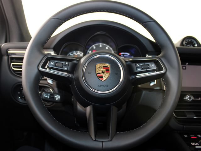 New 2026 Porsche Macan AWD/4WD image 20