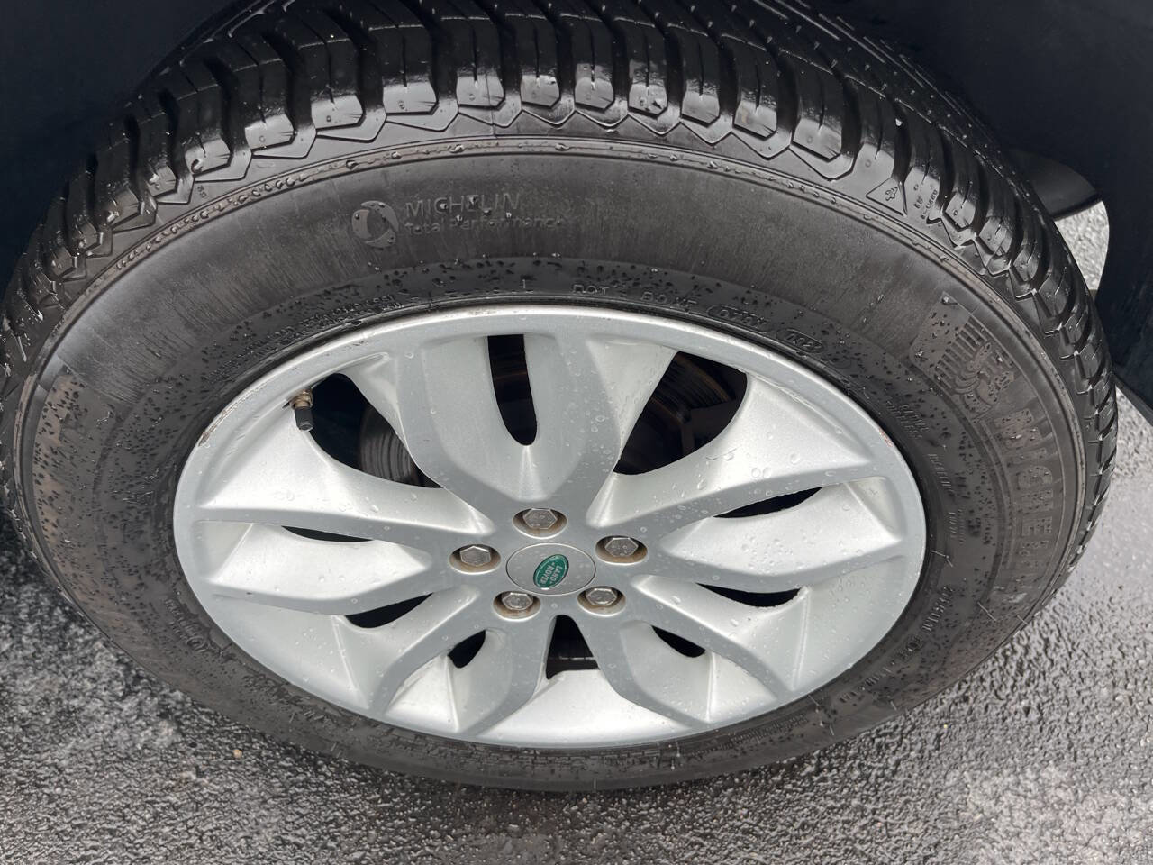 Used 2013 Land Rover LR2 HSE w/ HSE Pkg image 7