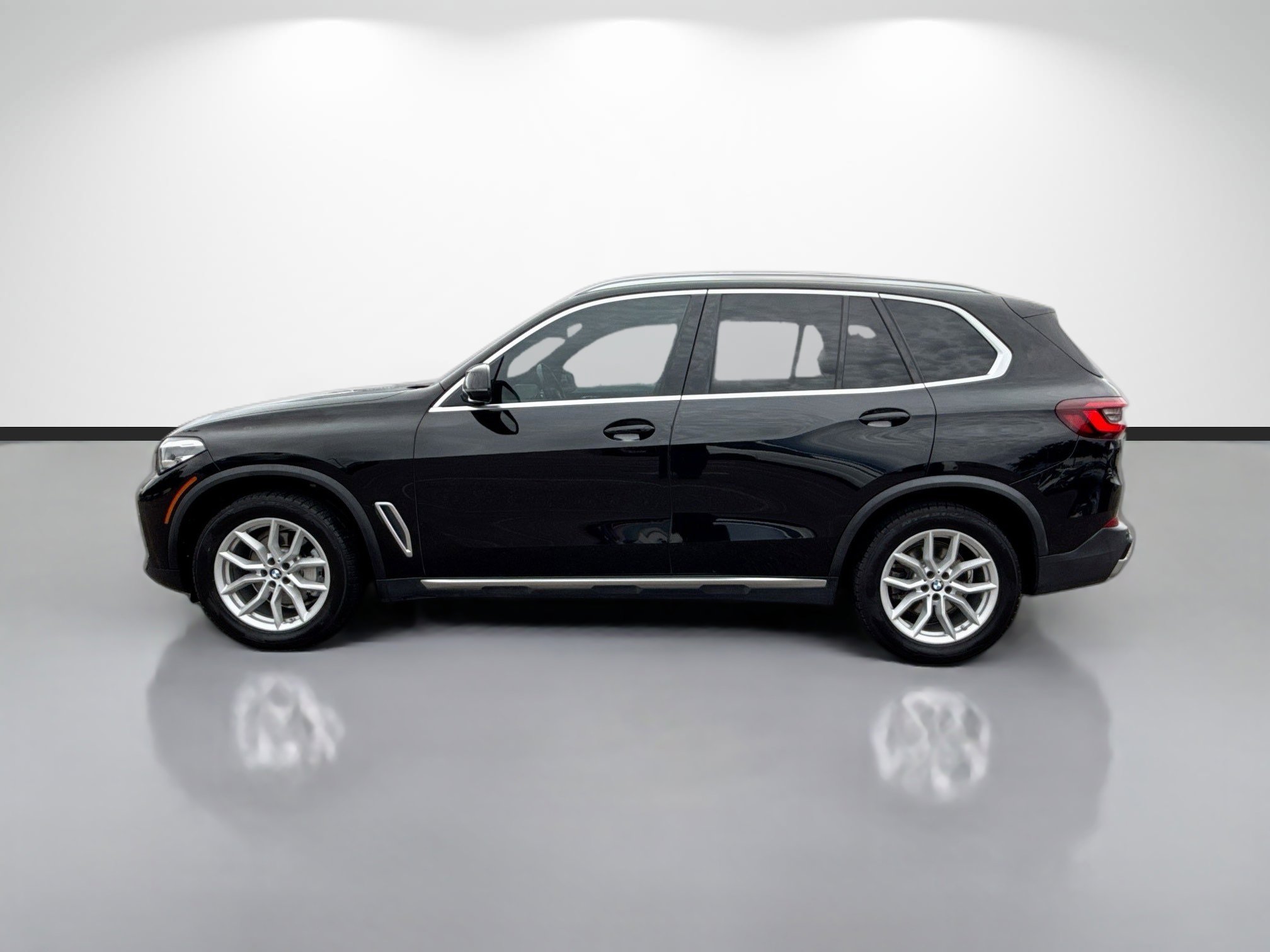 Used 2022 BMW X5 xDrive40i AWD/4WD image 2