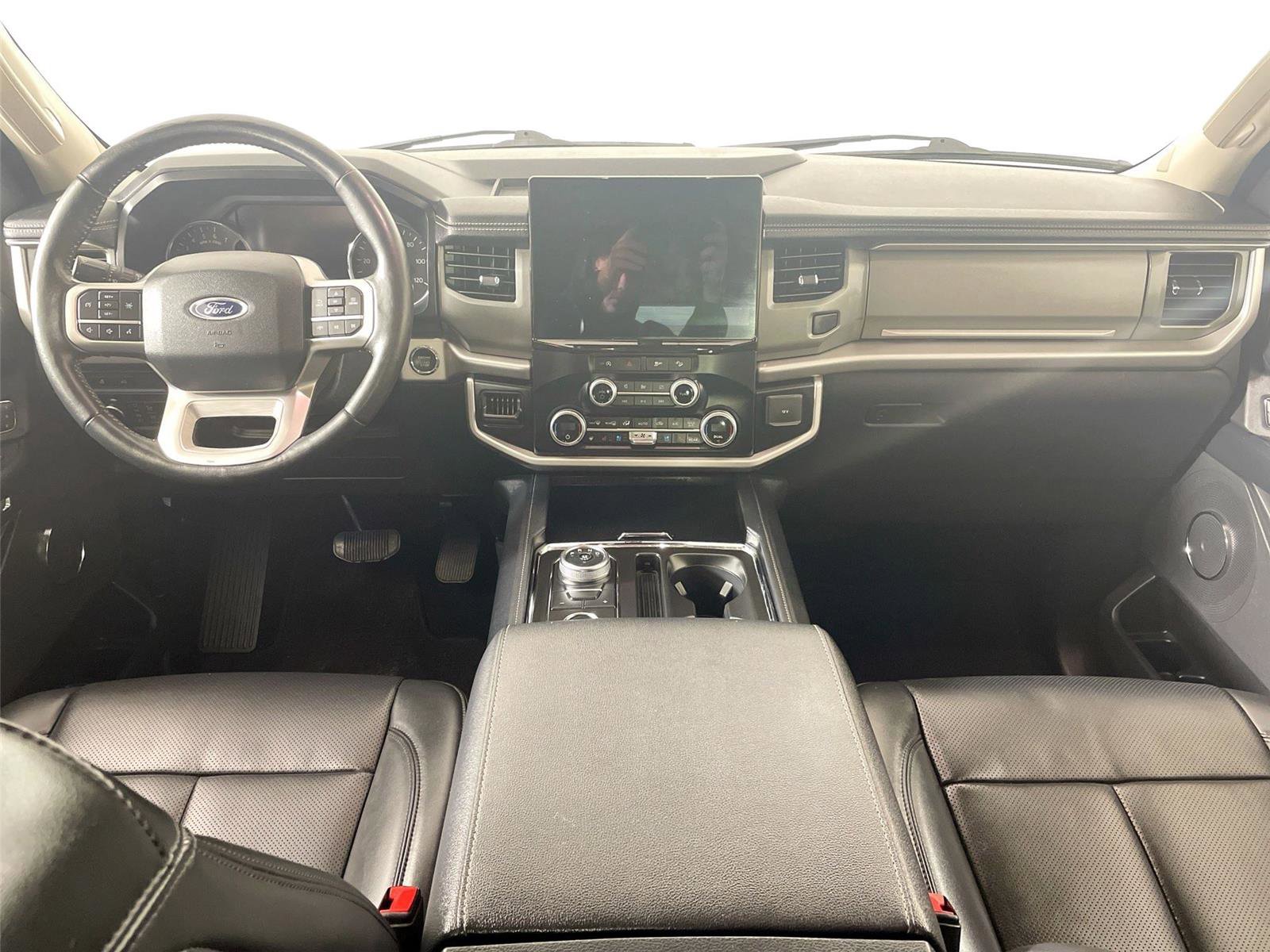 Used 2024 Ford Expedition XLT image 23