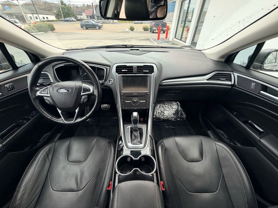 Used 2016 Ford Fusion Titanium AWD/4WD image 18